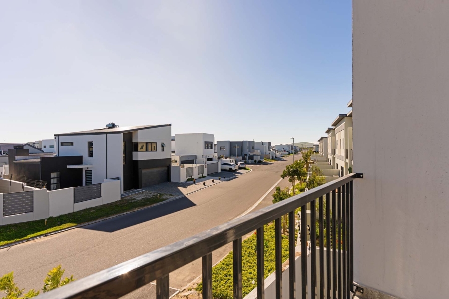 3 Bedroom Property for Sale in Sandown Western Cape